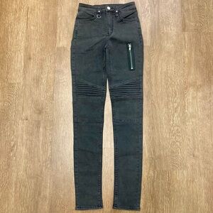 Divided H&M Women’s Charcoal High-Waisted Jeans Zipper Accent Moto Size 2